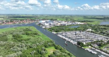 Jachthaven Marina Makkum, Friesland, Hollanda.