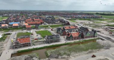 Kreekrijk, Assendelft, Zaanstad, Hollanda 'da konut inşaatı.