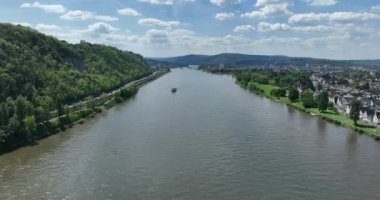 Ren nehri Koblenz, Almanya 'da, hava manzaralı..