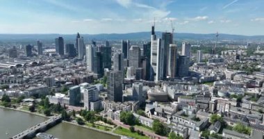 Frankfurt am Main, ofis binaları ve finans bölgesi.