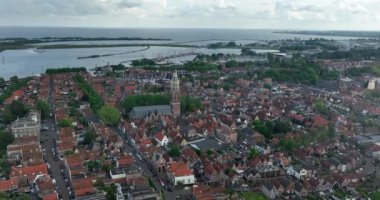 Enkhuizen belediyesi ve Hollanda 'da Kuzey Hollanda ve Batı-Frizya bölgesinde bir şehir. Hava görünümü.