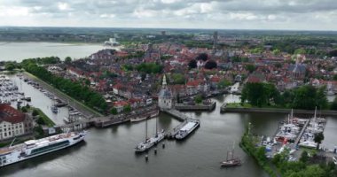 Hoorn Limanı, Kuzey Hollanda, Zuiderzee boyunca tarihi bir köy, şimdi de Markermeer, Hollanda. Hava görünümü.