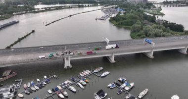 Amsterdam, Kuzey Hollanda, Hollanda, 26 Temmuz 2024: Amsterdam 'daki A10 otoyolunda trafik sıkışıklığına yol açmıştır. Aeiral görünüm.