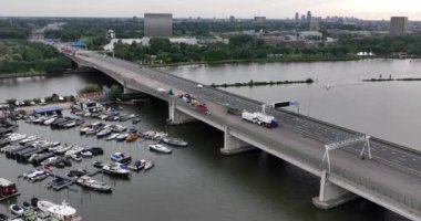 Amsterdam, Kuzey Hollanda, Hollanda, 26 Temmuz 2024: Amsterdam 'daki A10 otoyolunda trafik sıkışıklığına yol açmıştır. Aeiral görünüm.