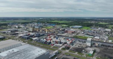 Bergen op Zoom, Kuzey Brabant, Hollanda, 14 Temmuz 2024: Bergen op Zoom, Sabiç gibi yenilikçi plastikler, Cargill, BTT Bergen op Zoom, Allnex, Protix, Lamb Weston / Meijer gibi şirketler