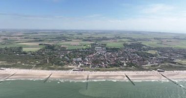 Domburg, Zeeland, sahil ve yaz mevsimi. Hollanda 'da..