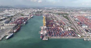 Laem Chabang, Changwat Chonburi, Tayland, 27 Haziran 2024: Laem Chabang Terminali, Tayland ve Asya 'da ulaşım ve lojistik.