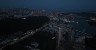 Singapur gece görüntüsü.