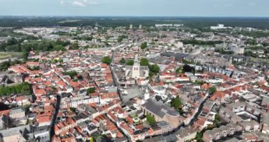 Bergen Operasyonu Zoom, Hollanda, hava aracı manzaralı şehir meydanı. Şehir genel görünümü.