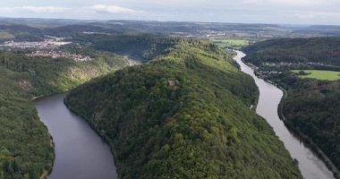 Montclair Şatosu, Mettlach, Almanya yakınlarındaki ortaçağ şatosu harabesi. Saarland.