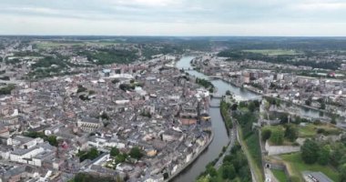 Namur, Belçika, şehir merkezi genel görünümü, kentsel çevre.
