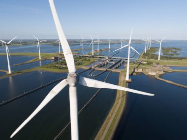 Krammersluizen, su yolu kanalları ve kilitler altyapı hava aracı görüntüsü.