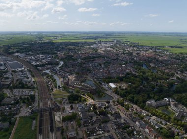 Woerden, Utrecht, Hollanda 'nın tarihi şehir merkezi. Hava görünümü.