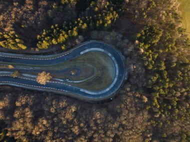 Northschelife, Nurburgring Hipodromu 'na hava manzarası. Alman Eifel Bölgesi