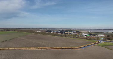 Büyük veri altyapısı, Hollandse Kroon, veri merkezi, Kuzey Hollanda, Hollanda. Agriport 'ta yeni bir hiperölçekleyici inşa edin. Hava görünümleri