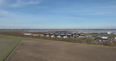 Büyük veri altyapısı, Hollandse Kroon, veri merkezi, Kuzey Hollanda, Hollanda. Agriport 'ta yeni bir hiperölçekleyici inşa edin. Hava görünümleri