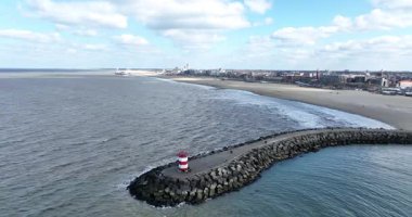 Kırmızı Liman Işığı - Kuzey Liman Müdürü, Scheveningen, Lahey. Hava görünümü.