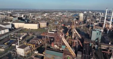 Hollanda, Ijmuiden 'daki patlama fırınları. Hava görüntüsü. Metal üretim endüstrisi. Hava görünümü.