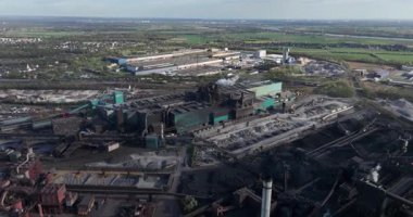 Çelik fabrikası, Ruhr bölgesi çelik levhalar, metal ürünler ve borular için yuvarlak çelik üretimi. Hava görünümü.