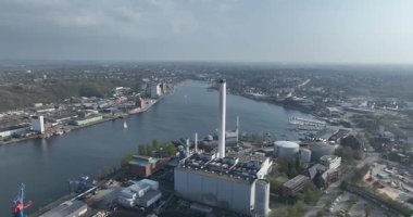 Flensburg, Almanya 'nın enerji santrali, Danimarka sınırına yakın. Enerji, enerji üretimi, Flensburg Kraftwerk, gaz ve kömür ve biyokütle ve petrol santrali.