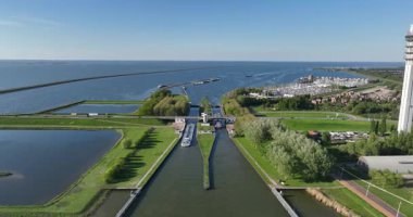 Ev atıkları, Lelystad, kilit kompleksi, su işleri, altyapı, ulaşım güzergahı. Hava görünümü.