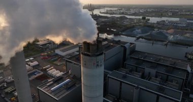 Baca, duman, buhar, imalat, endüstriyel üretim, küresel ısınma, iklim değişikliği, kirlilik, atık yakma tesisi, hava manzarası