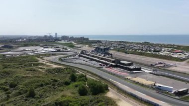 Yarış pisti Zandvoort, Kuzey Hollanda, Hollanda 'da motor sporları pisti. Hava aracı genel görünümü.