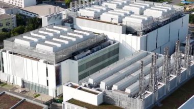 Veri merkezi, yapay zeka altyapısı, yapay zeka altyapısı, bulut hesaplama, sunucu alanı. İnternet hizmetleri. Hava aracı videosu.