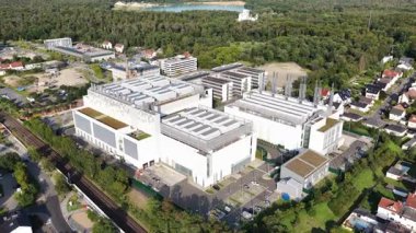 Veri merkezi, yapay zeka altyapısı, yapay zeka altyapısı, bulut hesaplama, sunucu alanı. İnternet hizmetleri. Hava aracı videosu.