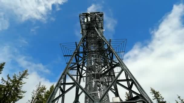 Wieża Telekomunikacyjna Systemem Komórkowym Górze Cerna Hora Republika Czeska Anteny — Wideo stockowe