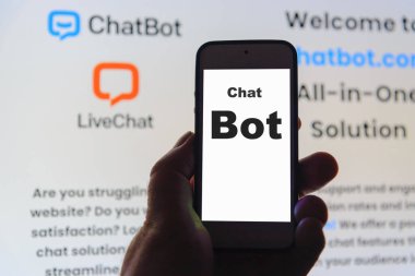 Ai chat bot iletişimi, iş adamı doğal insan metninde akıllı veriler sunar. Chat GPT Yapay Zeka Sistemi, insan kararlarını en iyi çözüme ulaştırmada yardımcı olur. Telsiai, Litvanya.02-24-2023.