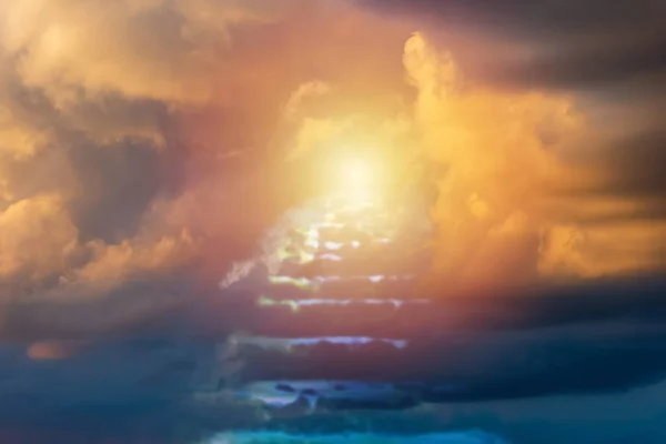 Schöner Religiöser Hintergrund Sonnenuntergang Oder Sonnenaufgang Mit Wolken Verschwommene Treppen — Stockfoto