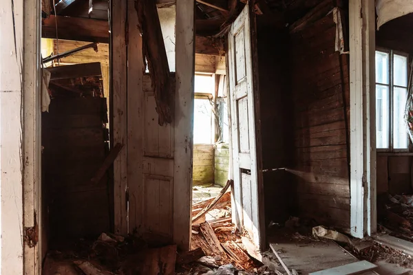 Verlaten Old House Broken Deur Home Verbetering Nodig Interieur Nood — Stockfoto
