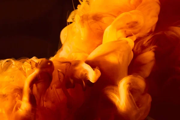 Kropla Płynu Farba Wodna Eksplozja Koloru Zbliżenie Pomarańczowy Atrament Akrylowy — Zdjęcie stockowe