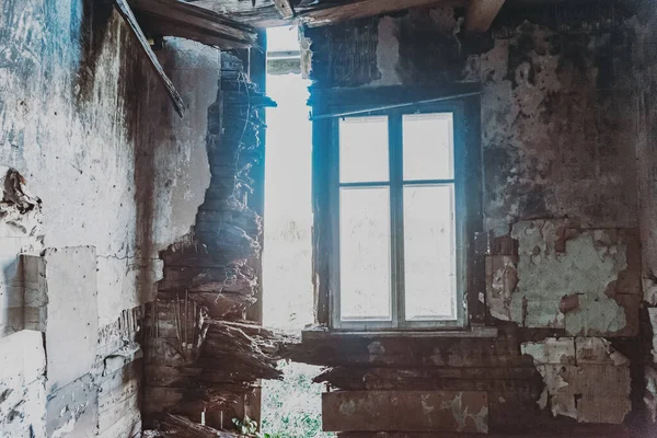 Horror Abandonado Habitación Espeluznante Con Ventana Por Noche Luz Blanca — Foto de Stock