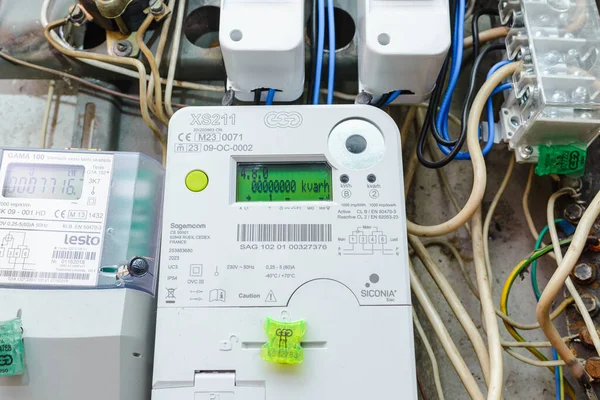 Intelligente Stromzähler Zur Messung Des Stromverbrauchs Nahaufnahme Eines Modernen Intelligenten — Stockfoto
