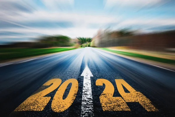 Ano Novo 2024 Escrito Estrada Com Movimento Turvo Futuro Trabalho Fotografia De Stock