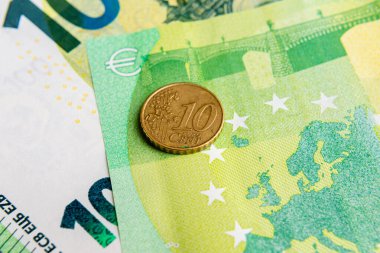 Avro 'nun mevcut para ve metal peni fonunun bir kısmı, Avrupa Birliği para işareti.