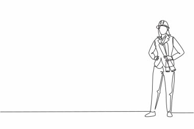 Elleri kalçasında taslak kağıt tutan genç bir kadın mimarın sürekli çizimi. Profesyonel meslek asgari konsepti. Tek çizgi çizimi tasarım vektörü grafik çizimi