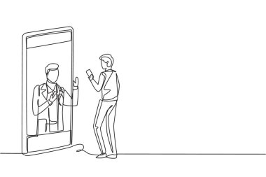 Tek sıra halinde akıllı telefonu elinde tutan erkek hasta dev akıllı telefona bakıyor ve erkek doktora danışıyor. Doktor hatta. Modern sürekli çizgi çizimi tasarım grafik vektör çizimi