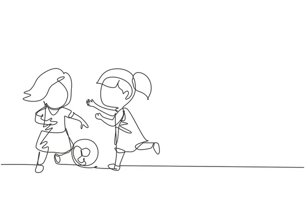 Непрерывная Линия Рисует Девушек Играющих Футбол Вместе Двое Счастливых Маленьких — стоковый вектор