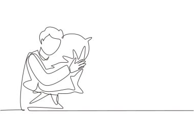 Sürekli uyuyan ve yastığa sarılan bir adam çiziyor. Yatağı olmadan yan yatmış, genç adam mindere yaslanmış şekilde yatıyordu. Tek çizgi çizimi tasarım vektörü grafik çizimi