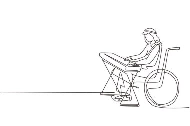 Tek sıra halinde, Arap erkek klavyeci sandalyede oturur, elektrikli klavye çalar ve şarkı söyler. Fiziksel olarak engelli. Rehabilitasyon merkezi. Bir çizgi çizimi grafik tasarım vektör çizimi