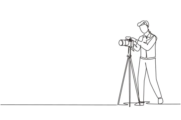 Single Continuous Line Drawing Photographer Τραβώντας Φωτογραφίες Επαγγελματικό Εξοπλισμό Man — Διανυσματικό Αρχείο