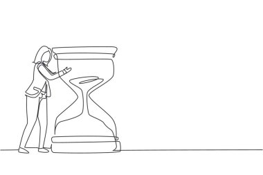 Devamlı tek sıra halinde, kendinden emin, mutlu iş kadını kocaman bir kum saati ile sarılıyor. Zaman yönetimi ya da başarılı görev düzenleme kavramı. Tek çizgi çizimi tasarım vektörü grafik çizimi