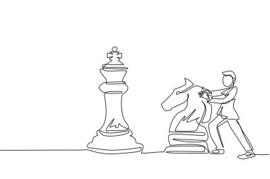 Tek sıra halinde iş adamı büyük bir satranç taşını itiyor. İş stratejisi ve pazarlama planı. İş konseptinde stratejik bir hamle. Bir çizgi çizimi grafik tasarım vektör çizimi