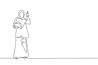 Tek sıra halinde, takım elbiseli genç Arap iş kadını elinde pano, işaret parmağıyla işaret ediyor. Aktif kişi dosya defterini elinde tutuyor. Devamlı çizgi çizimi tasarım vektörü illüstrasyonu