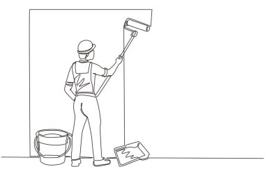 Tek sıra halinde duvarları silindirle boyayan adam. Ev onarımı, yenileme ve ferahlama üzerine vektör konsepti. Erkek ressam iş başında. Modern sürekli çizgi çizim grafiği