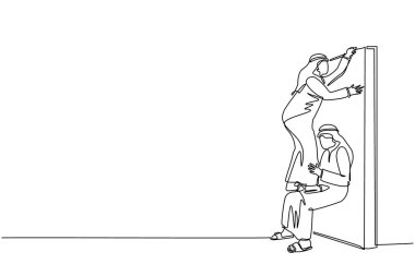 Bir çizgi, Arap işadamının bir işadamını tuğla duvarın üstünden kaldırmasına yardım ediyor. Yardım, yardım ve takım konsepti. İş metaforu. Devamlı çizgi tasarımı grafik vektör illüstrasyonu