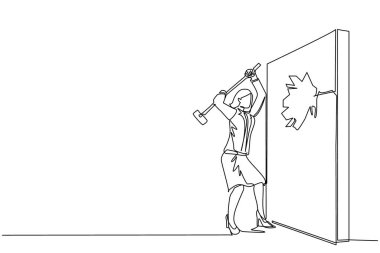 Tek sıra halinde işkadını kırılıp çekiçle duvara çarpıyor. Başarı için başarı yolu. Hedefe doğru bir atılım. İş dünyasının liderliği. Güçlü insanlar. Bir çizgi çizme tasarım vektörü